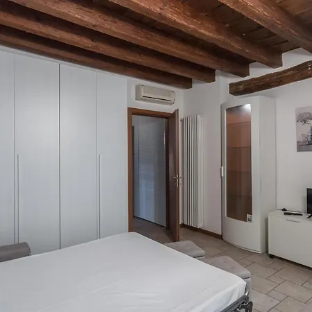 San Bernardino 8 - Immobili E Soluzioni Rent Appartement