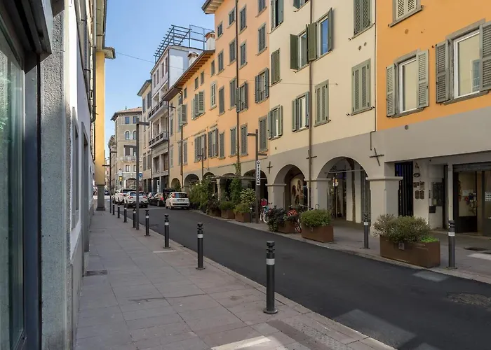 San Bernardino 8 - Immobili E Soluzioni Rent Apartamento *